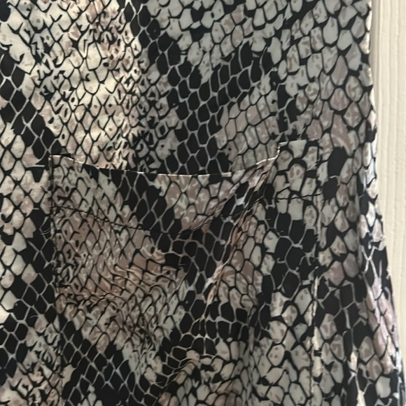 NWT, chaser, women’s silky cap sleeve dress, V-neck, button detail down front - Picture 3 of 11